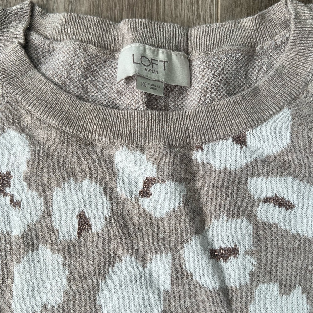 LOFT Women's Taupe and Cream Patterned Sweater